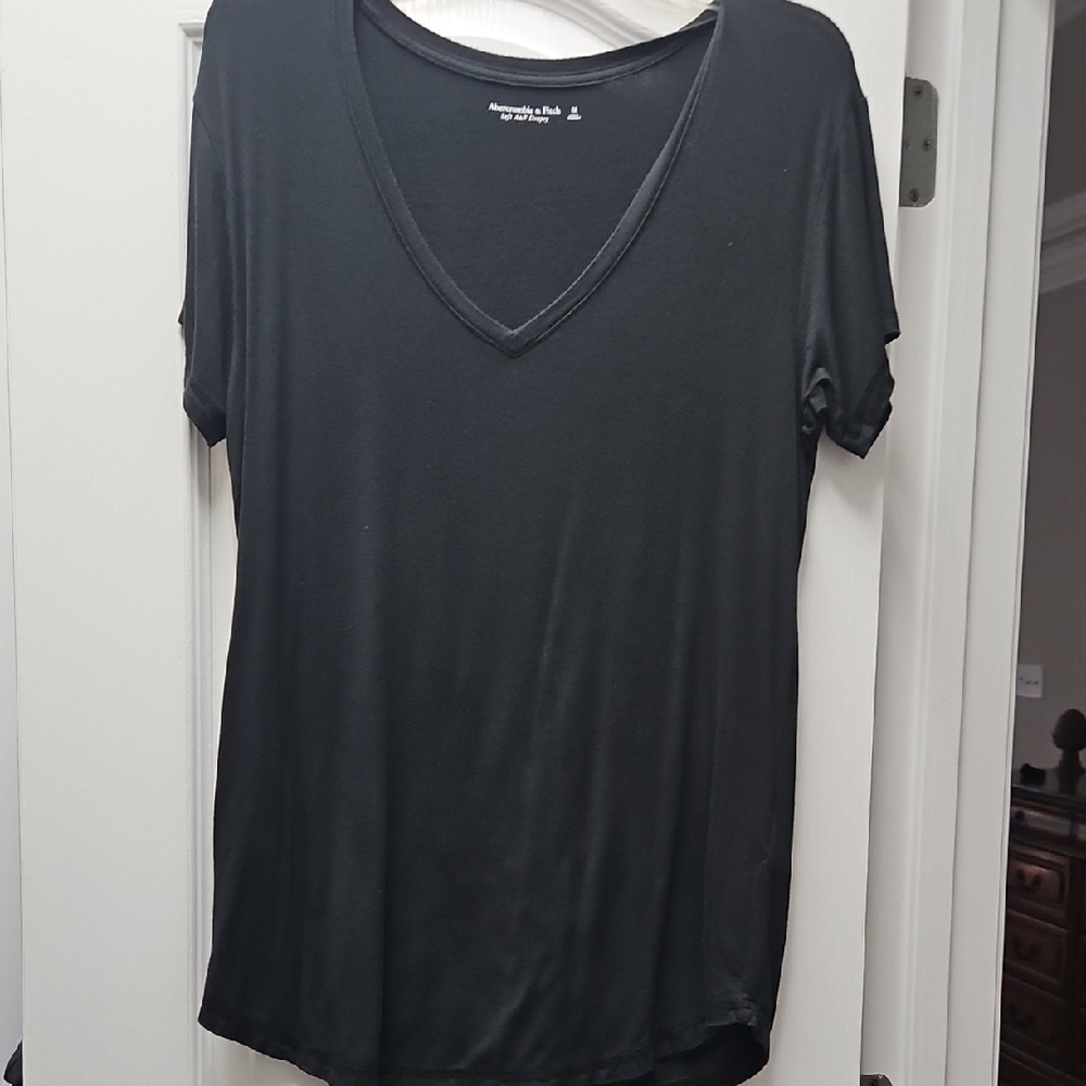 Abercrombie & Fitch Black V-Neck Short Sleeve Tee
